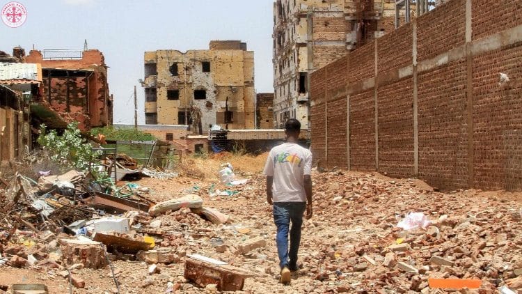 Although hundreds of thousands have fled to Tawila, clashes continue and the situation remains precariousโscarce food, insufficient clean water, limited shelter, and an increasing threat of disease q1
